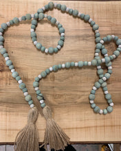 Load image into Gallery viewer, 72L Paulownia Wood Bead Garland