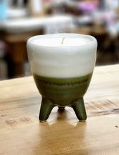 Load image into Gallery viewer, Green Tripod Candle