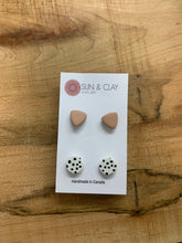 Load image into Gallery viewer, Sun &amp; Clay Earrings Studs